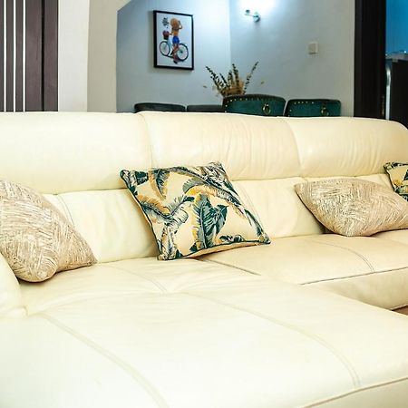 Palm Heights Apartments - Omole Phase 1, Ikeja Buitenkant foto