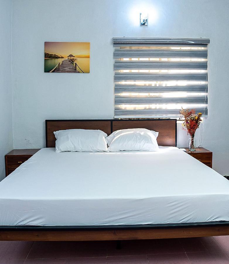 Palm Heights Apartments - Omole Phase 1, Ikeja Buitenkant foto
