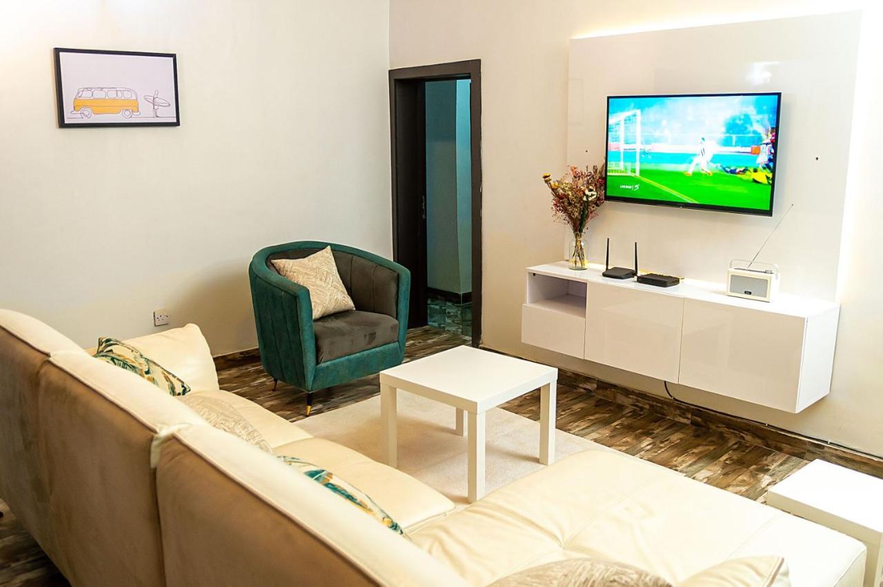 Palm Heights Apartments - Omole Phase 1, Ikeja Buitenkant foto